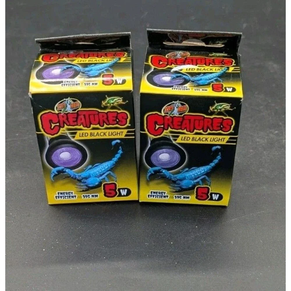 Lot Of 2x Zoo Med Creatures 5 W LED Black Light Energy Efficient 395 nm
